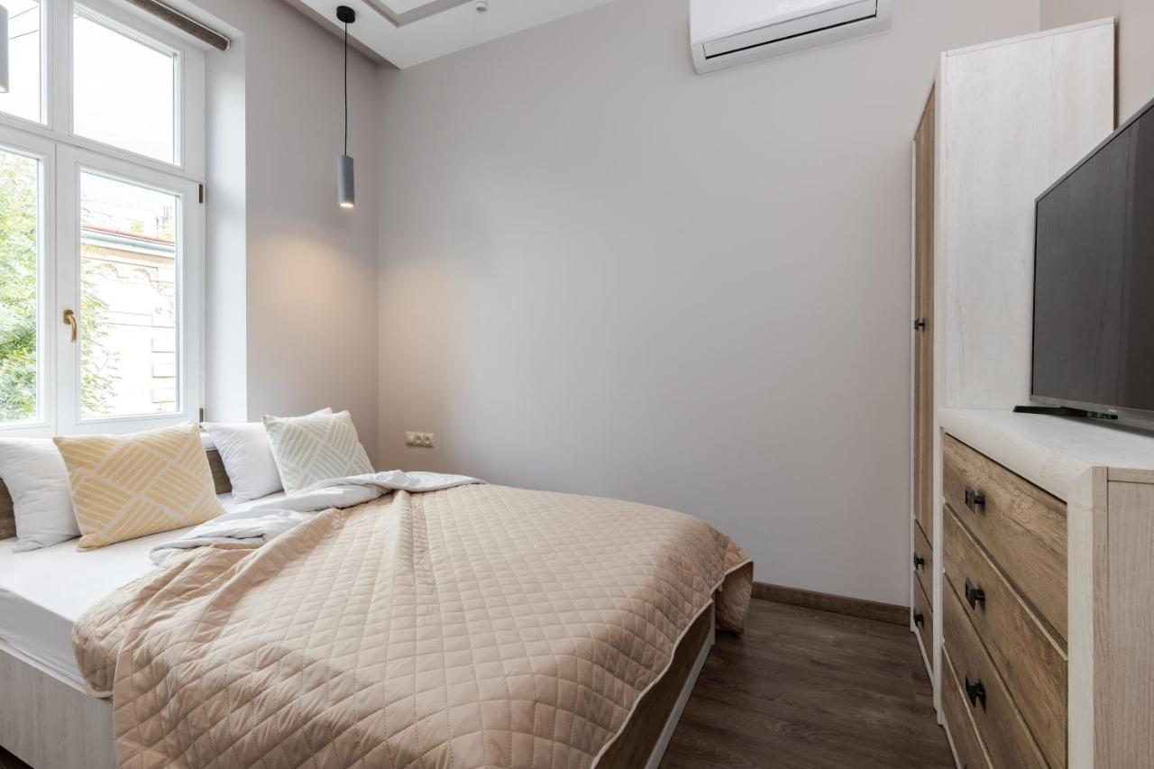 Inshiapartments On Kovzhuna Str Lviv Luaran gambar